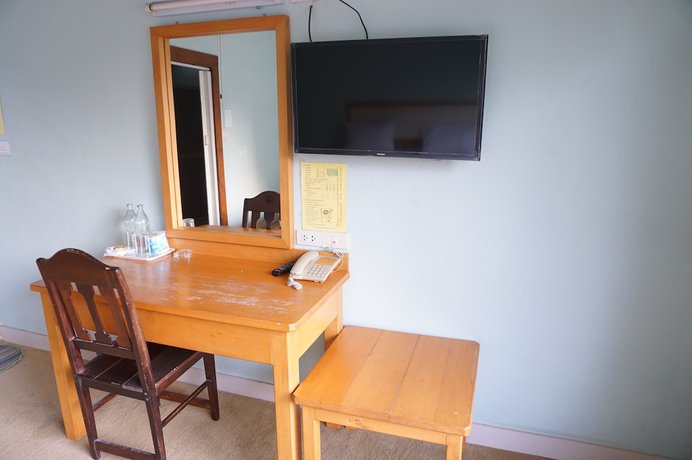 Imagen de la habitación del Hotel OK, Mueang Chumphon. Foto 15