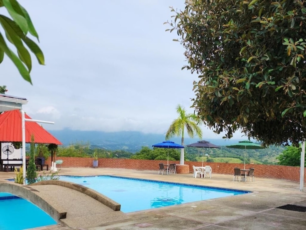 Imagen de la piscina del Hotel OK el eden. Foto 14