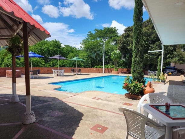 Imagen de la piscina del Hotel OK el eden. Foto 16