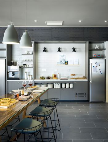 Imagen de los exteriores del Hotel OKKO Hotels Grenoble Centre. Foto 7