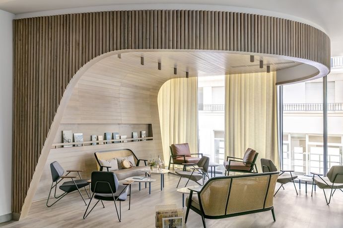 Imagen del bar/restaurante del Hotel OKKO Hotels Toulon Centre. Foto 9