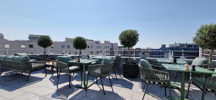 Imagen de los interiores del Hotel OKKO Nice Aéroport. Foto 4