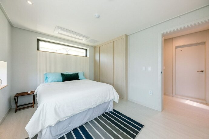 Imagen de la habitación del Hotel OKLM Luxe Club. Foto 2