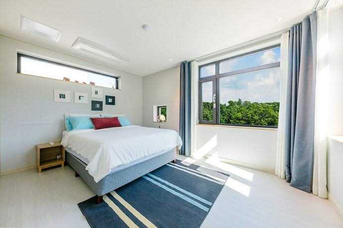 Imagen de la habitación del Hotel OKLM Luxe Club. Foto 7