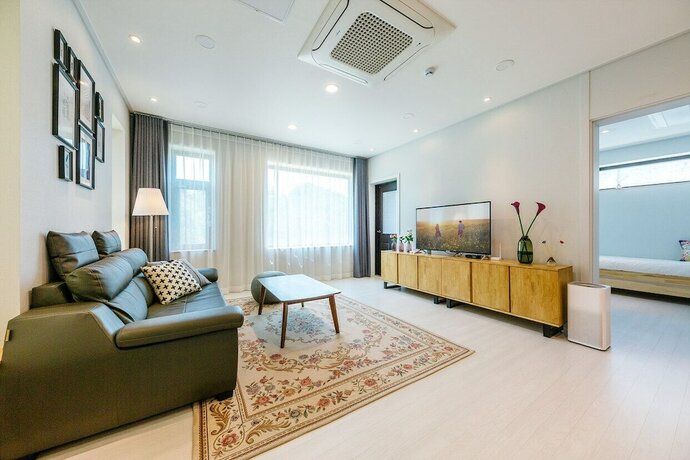 Imagen de la habitación del Hotel OKLM Luxe Club. Foto 10