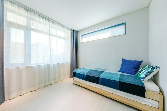 Imagen de la habitación del Hotel OKLM Luxe Club. Foto 13