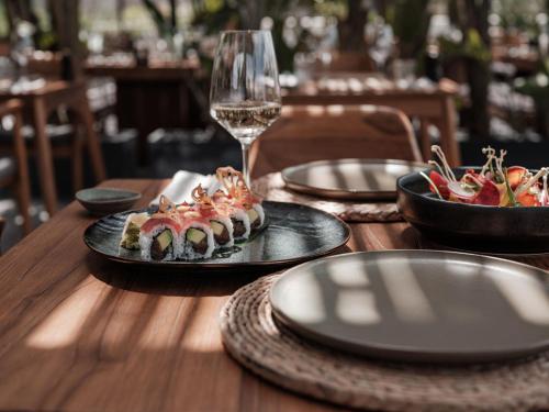 Imagen general del Hotel OKU Andalusia, La L&iacute;nea de la Concepcion. Foto 9