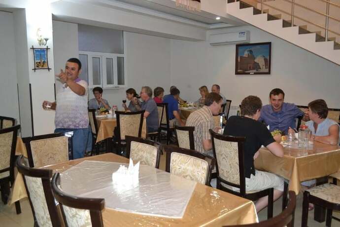 Imagen general del Hotel OLDKHIVA. Foto 3