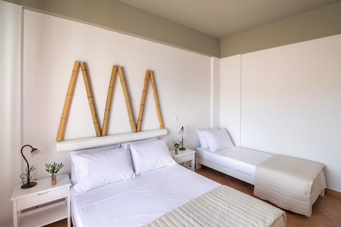 Imagen de la habitación del Hotel OLIVAS ROOMS. Foto 5