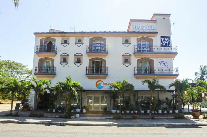 Imagen general del Hotel OM Huatulco. Foto 1