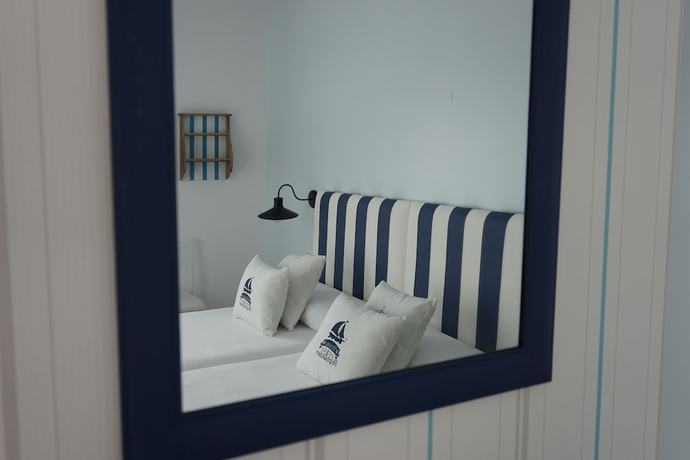 Imagen de la habitación del Hotel OMA. Foto 5