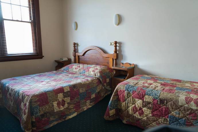 Imagen de la habitación del Hotel O\'Malley\'s. Foto 4