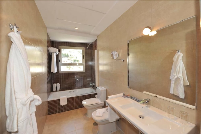 Imagen de la habitación del Hotel ON Aleta Room. Foto 12