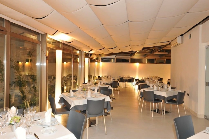 Imagen del bar/restaurante del Hotel ON Aleta Room. Foto 4