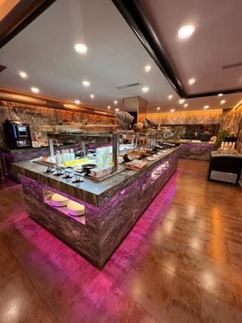 Imagen del bar/restaurante del Hotel ON Aleta Room designed for adults. Foto 2