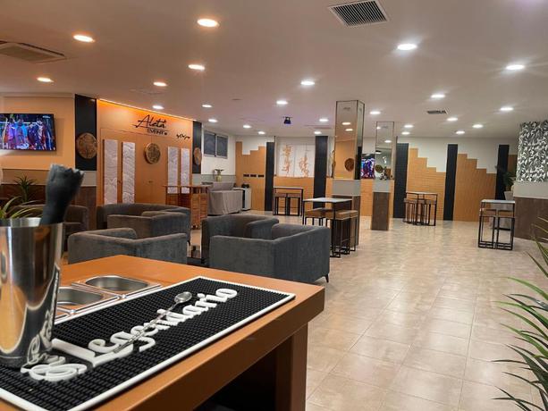 Imagen del bar/restaurante del Hotel ON Aleta Room designed for adults. Foto 8