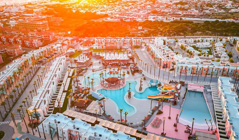 Imagen general del Hotel ON City Resort All Inclusive Prime. Foto 1