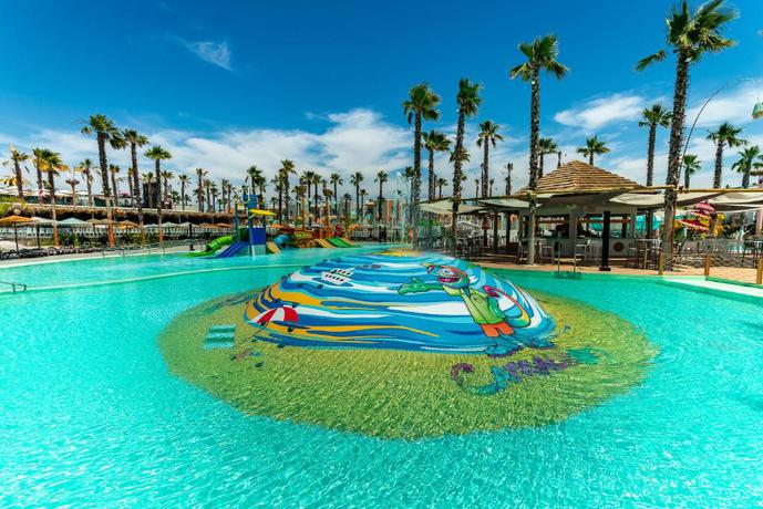 Imagen de la piscina del Hotel ON City Resort All Inclusive Prime. Foto 10