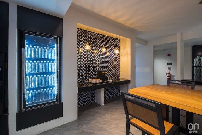 Imagen de los interiores del Hotel ON Thapae Chiang Mai. Foto 19