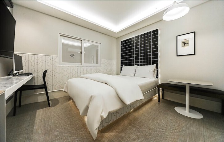 Imagen de la habitación del Hotel ONDO. Foto 5