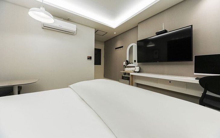 Imagen de la habitación del Hotel ONDO. Foto 16