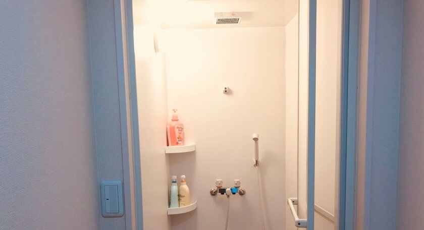 Imagen general del Hotel ONE HostelandStanding Bar. Foto 5