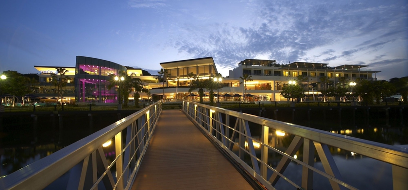 Imagen de los exteriores del Hotel ONE15 Marina Club. Foto 7