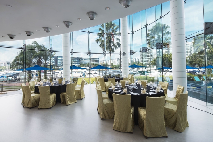 Imagen de los interiores del Hotel ONE15 Marina Club. Foto 13