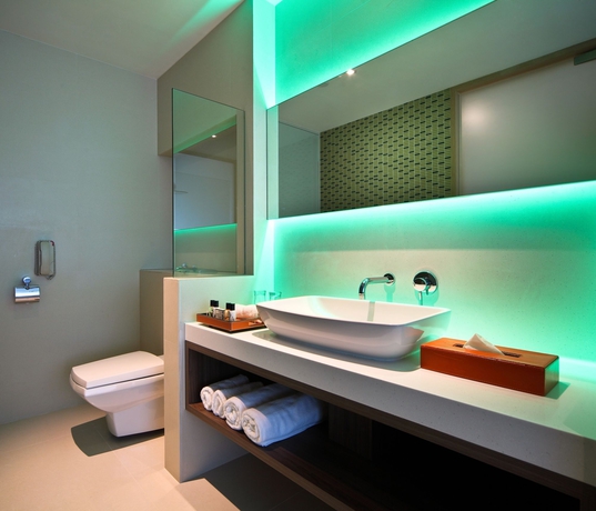 Imagen de la habitación del Hotel ONE15 Marina Club. Foto 6