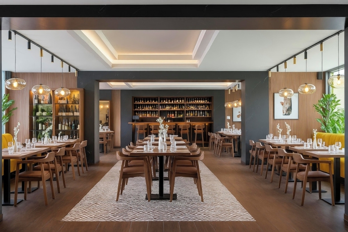 Imagen del bar/restaurante del Hotel ONE66, Brasov. Foto 4