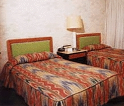 Imagen de la habitación del Hotel OPERA HOTEL. Foto 2