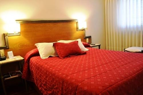 Imagen de la habitación del Hotel OPERA HOTEL. Foto 4