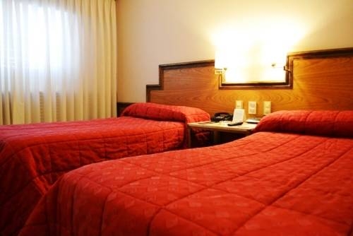 Imagen de la habitación del Hotel OPERA HOTEL. Foto 6