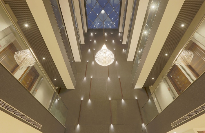 Imagen de los interiores del Hotel OPO Iffco Chowk. Foto 19
