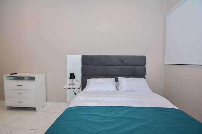 Imagen de la habitación del Hotel OR Suites. Foto 8