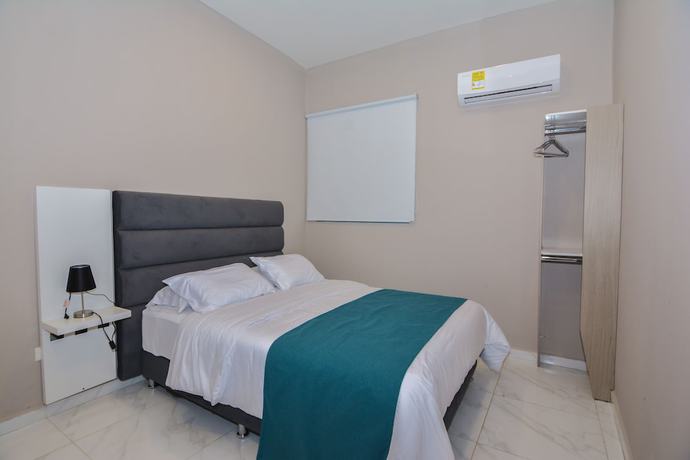 Imagen de la habitación del Hotel OR Suites. Foto 15