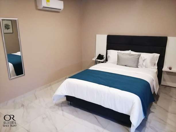 Imagen de la habitación del Hotel OR Suites. Foto 17