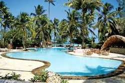 Imagen de la piscina del Hotel ORA PALUMBO REEF RESORT. Foto 5