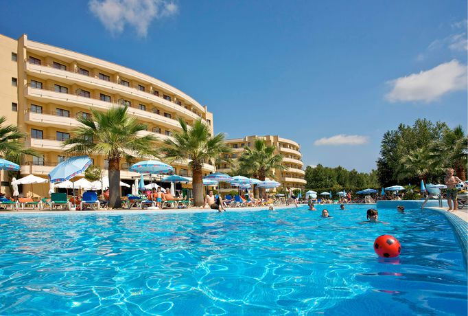 Imagen de la piscina del Hotel ORIENT BEACH. Foto 5