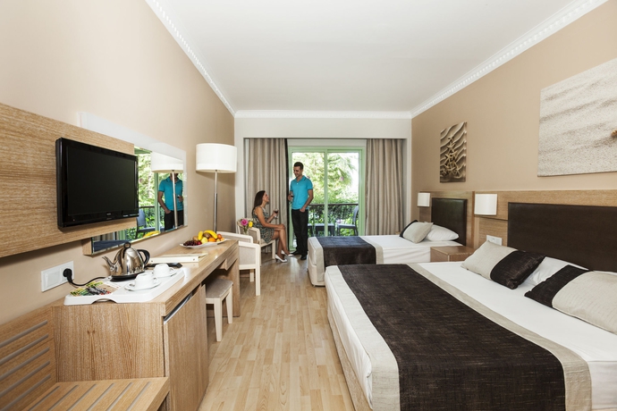 Imagen de la habitación del Hotel OTIUM FAMILY STONE PALA. Foto 3