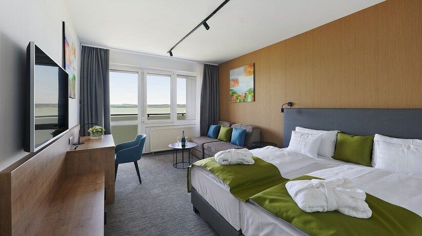 Imagen de la habitación del Hotel OTP Balatonszemes. Foto 18