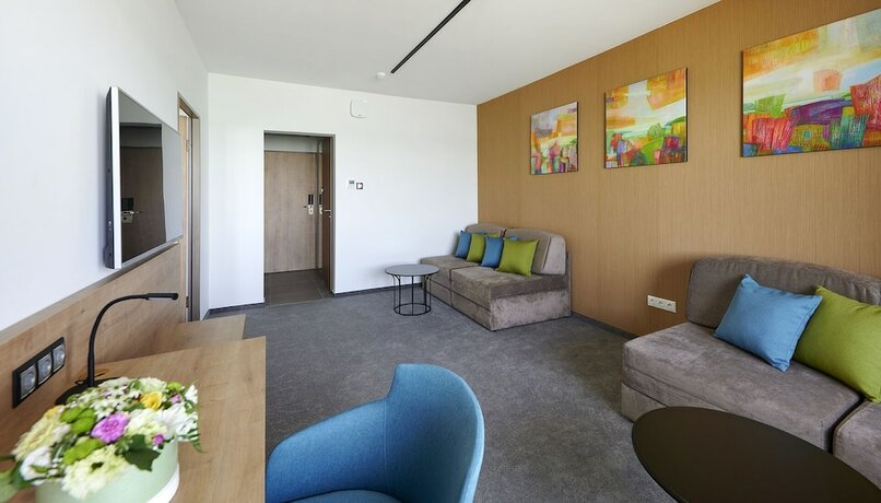 Imagen general del Hotel OTP Balatonszemes. Foto 6