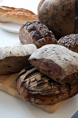 Imagen del bar/restaurante del Hotel OTTO. Foto 5