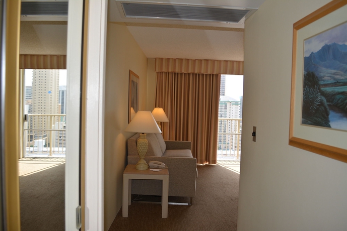 Imagen de los interiores del Hotel OUTRIGGER Waikiki Paradise. Foto 11