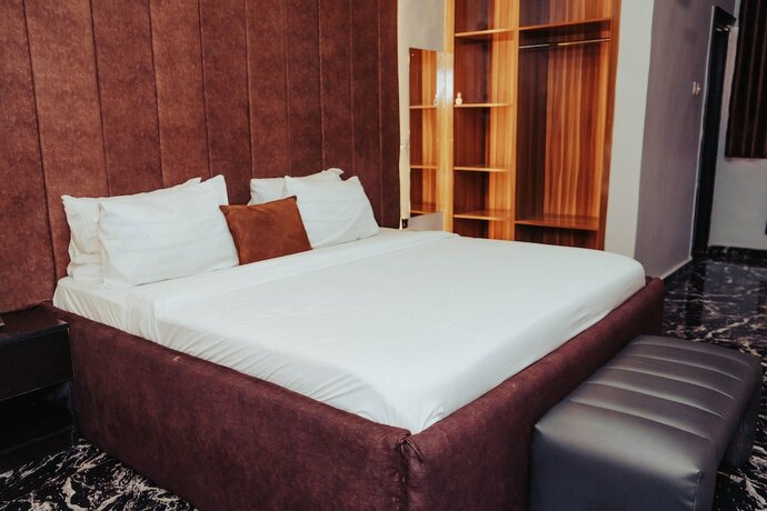 Imagen de la habitación del Hotel OVIC. Foto 14