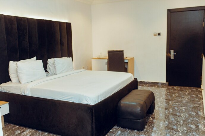 Imagen general del Hotel OVIC. Foto 10