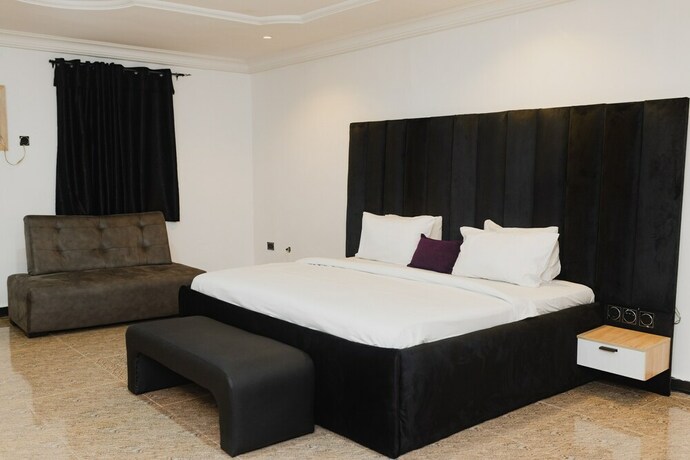 Imagen de la habitación del Hotel OVIC. Foto 20