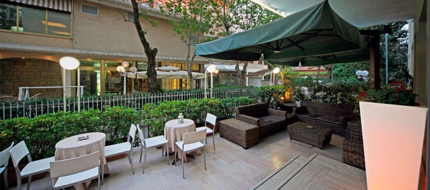 Imagen de los interiores del Hotel OXFORD, Rimini. Foto 11