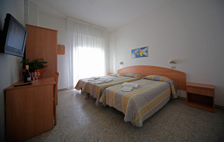 Imagen de la habitación del Hotel OXFORD, Rimini. Foto 7