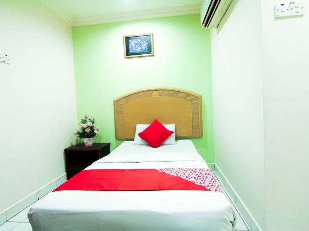 Imagen de la habitación del Hotel OYO 1002 Hotel Sahara Inn Batu Caves. Foto 10